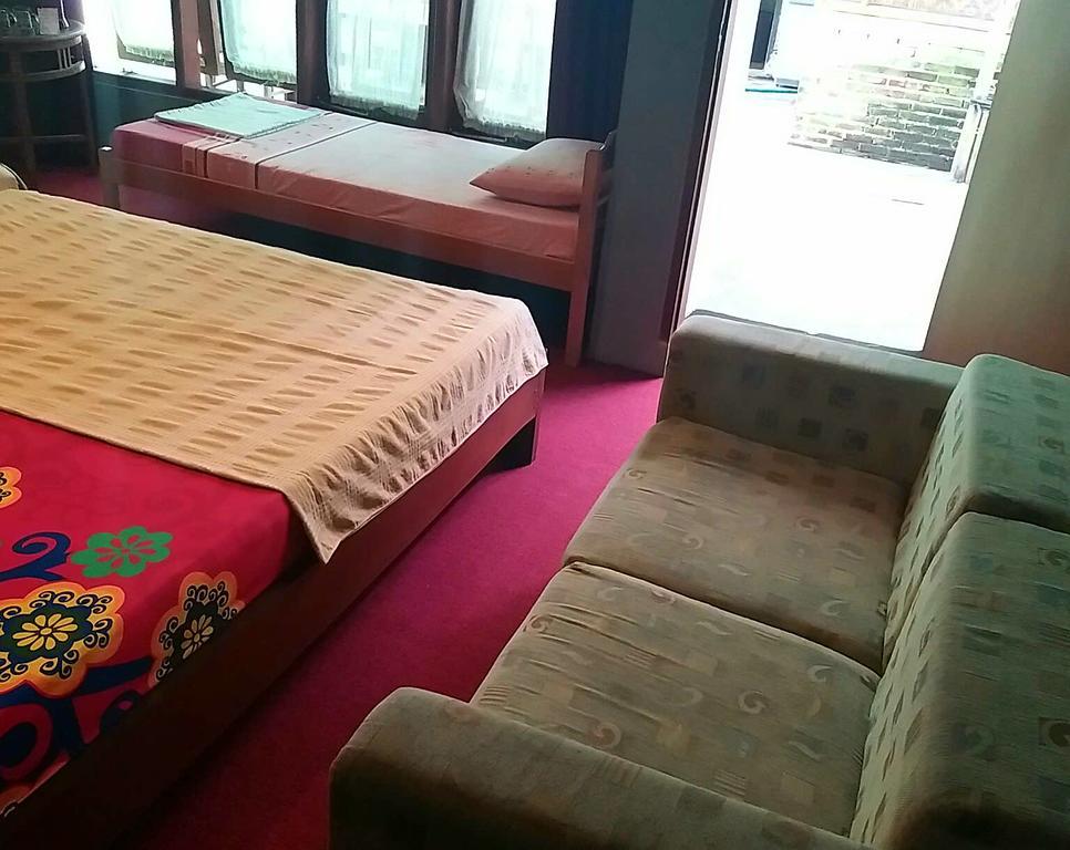 Homestay Triniti Lembang Exterior foto