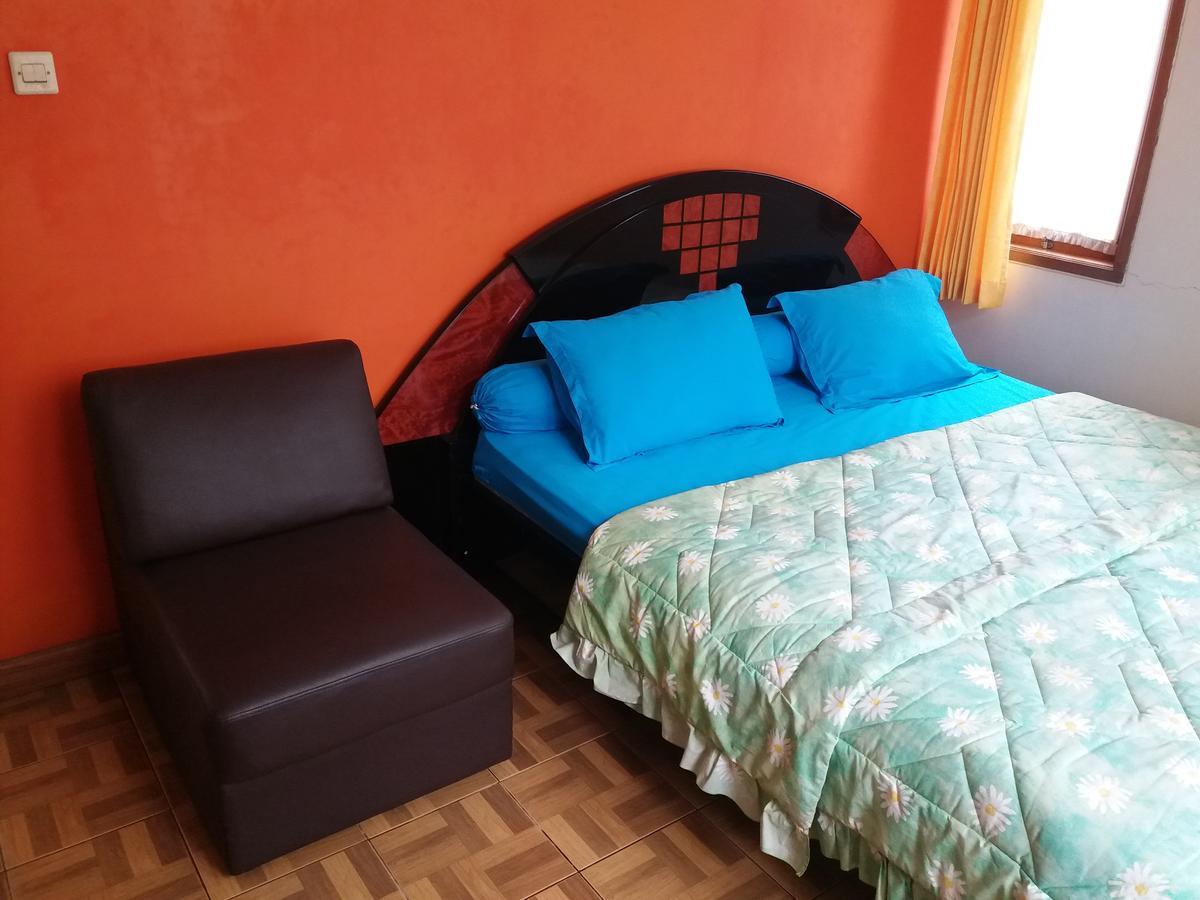 Homestay Triniti Lembang Exterior foto